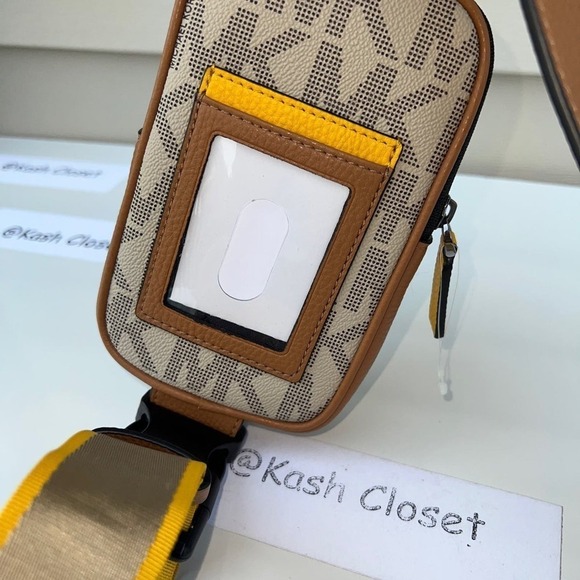 Michael Kors Cooper Crossbody Bag Logo Smartphone MK Signature Holster Chino - Picture 3 of 9